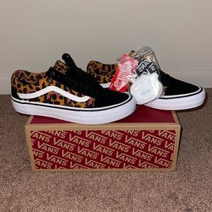 NEW WITH TAGS Vans Old Skool Pro (Punk) Black/True White 💗🐆🤎